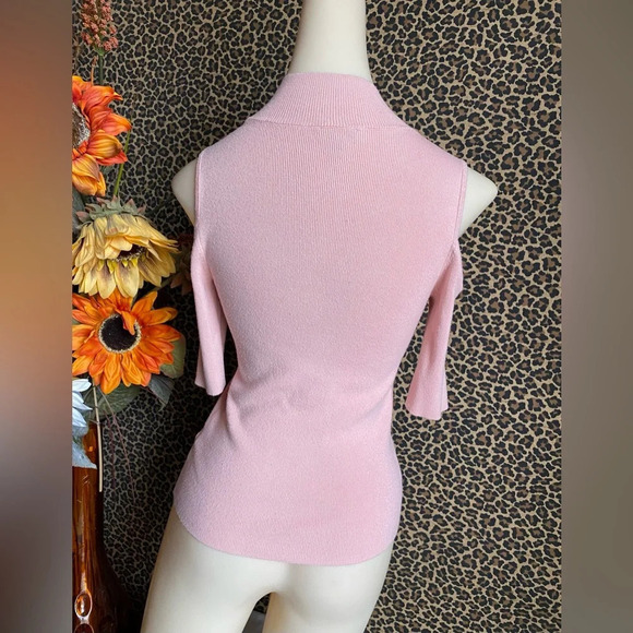 🦋B2G1🦋EXPRESS Key Hole Short Sleeved Mock Neck Sweater | SMALL | - Picture 3 of 8